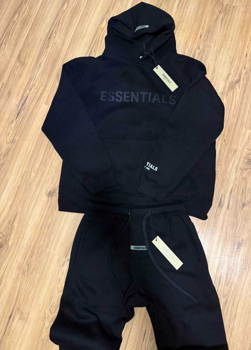НОВ essentials reflective tracksuit екип