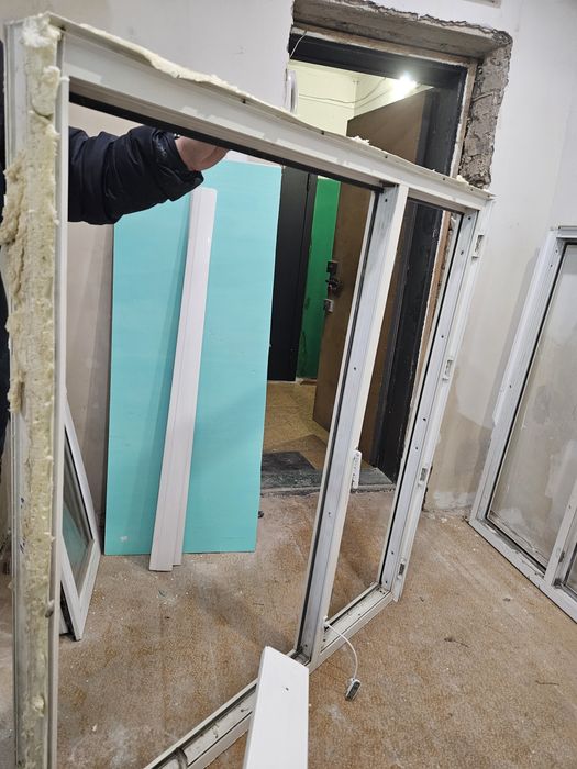 Продаю пластиковые окна б/у