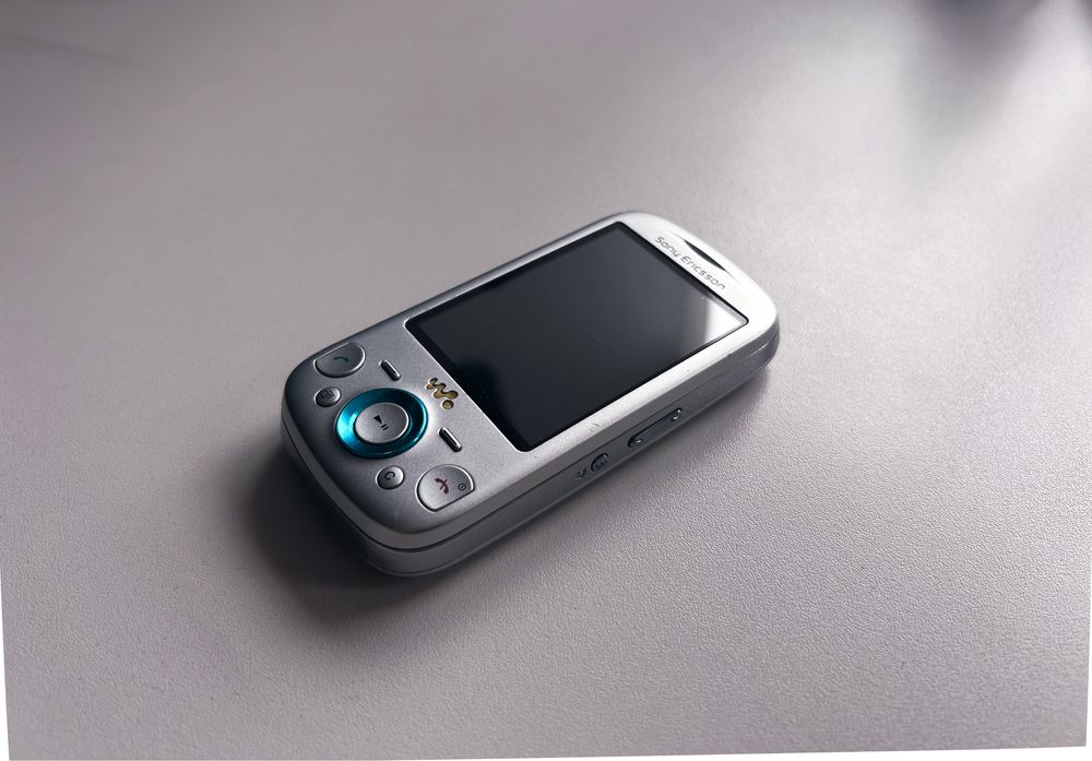 Sony Ericsson Zylo W20i  Walkman stare foarte buna, colectie