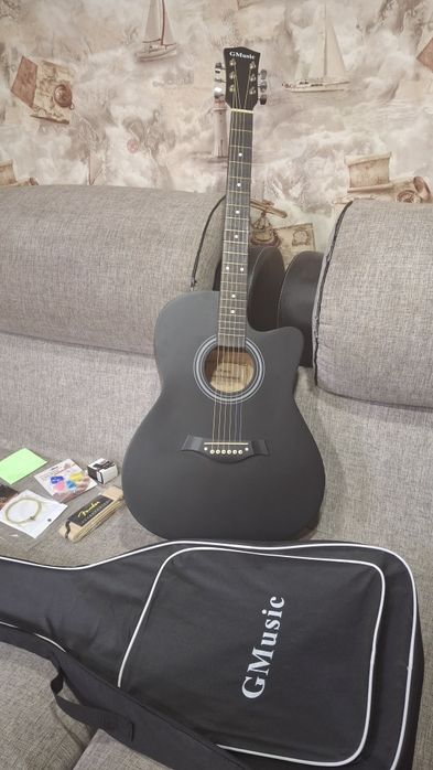 Гитара акустическая