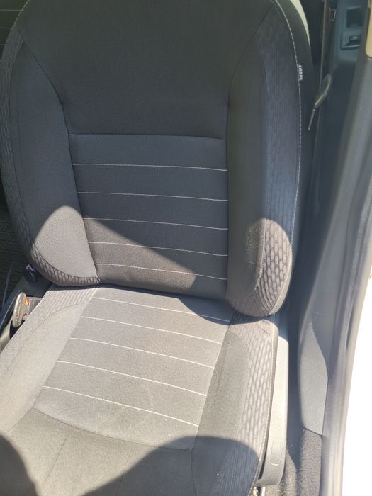 Scaune logan de vanzare