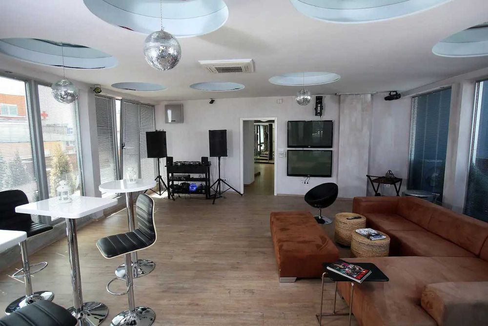 Дава се под наем Многостаен апартамент в София, Лозенец - 460 кв.м за 4200 € - Снимка #3