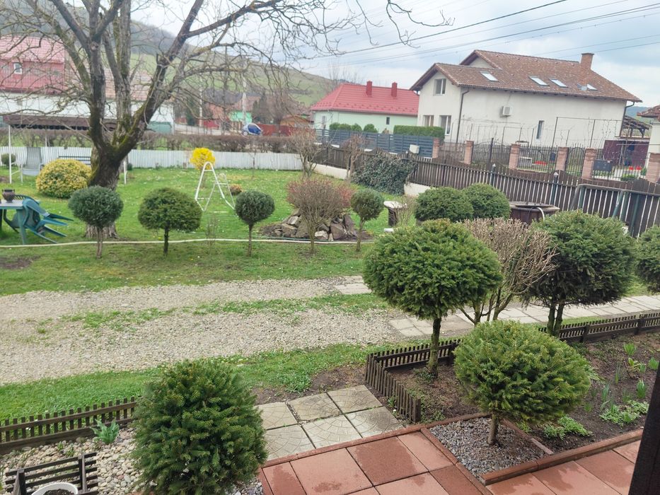 De vânzare casă cu 2 camere în Ernei, jud. Mureș
Vă propunem spre vânz