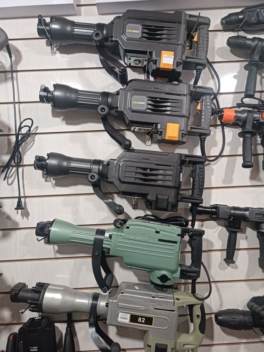 Отбрйный  Молоток ERAMAX 46J