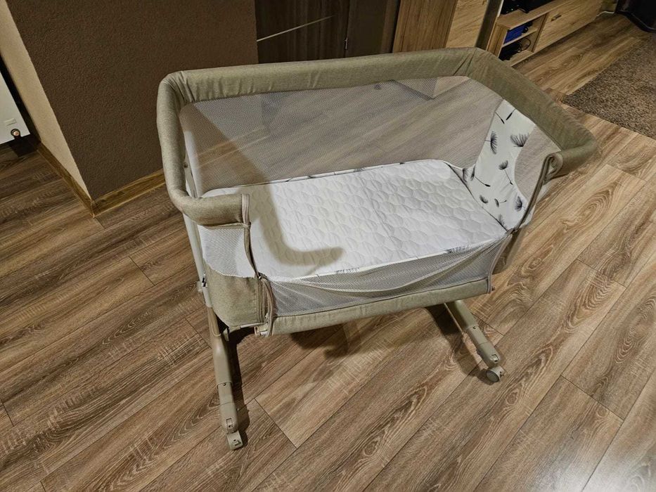 Vând : carucior, landou, scoică plus pătuț!