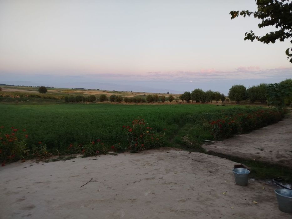 Үй сотилади 1 гектар 30 сотикик