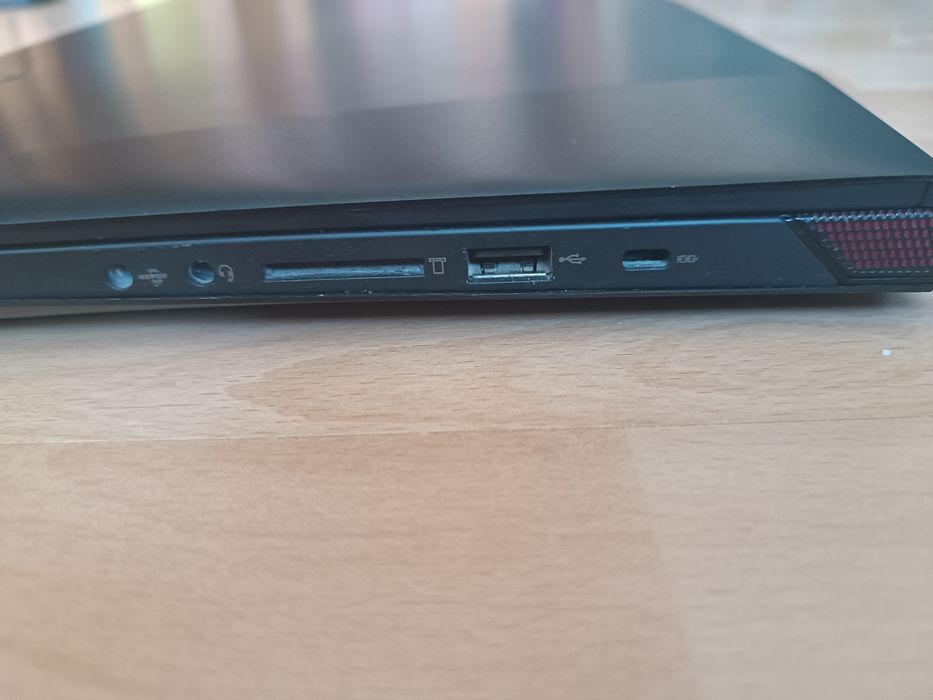 Продам ноутбук Lenovo Y50-70 touch
