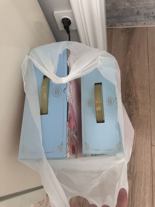 Вазы новые продам