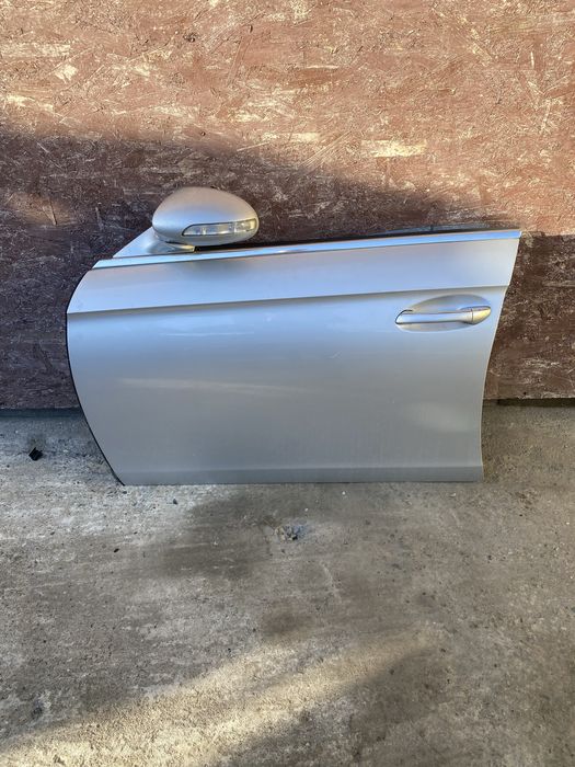Portiera St Fata Mercedes CLS W219 Pret 700 lei