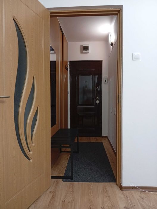 Închiriez Garsoniera