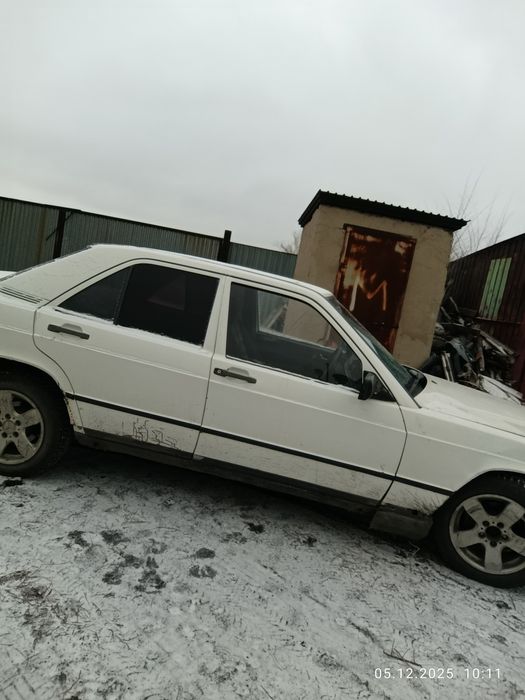 Мерс 190 по запчастям