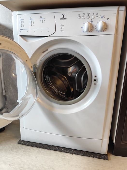 пералня INDESIT...