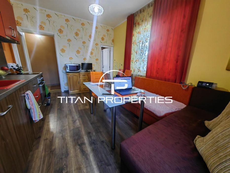 Продава се Двустаен апартамент в Варна, Център - 65 кв.м за 3524 €/кв.м - Снимка #1