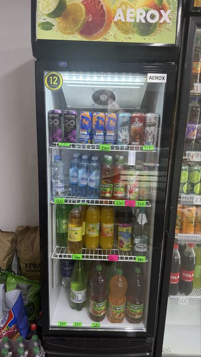 Продам ветринные холодильники