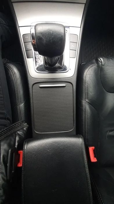 Rulou usita glisanta suport pahare VW Passat B6 B7 CC negru