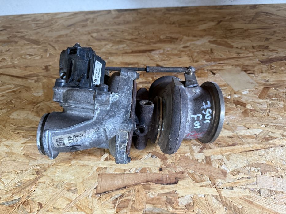 Turbina dreapta Bmw seria 7 F01 F02 750i 4.4i