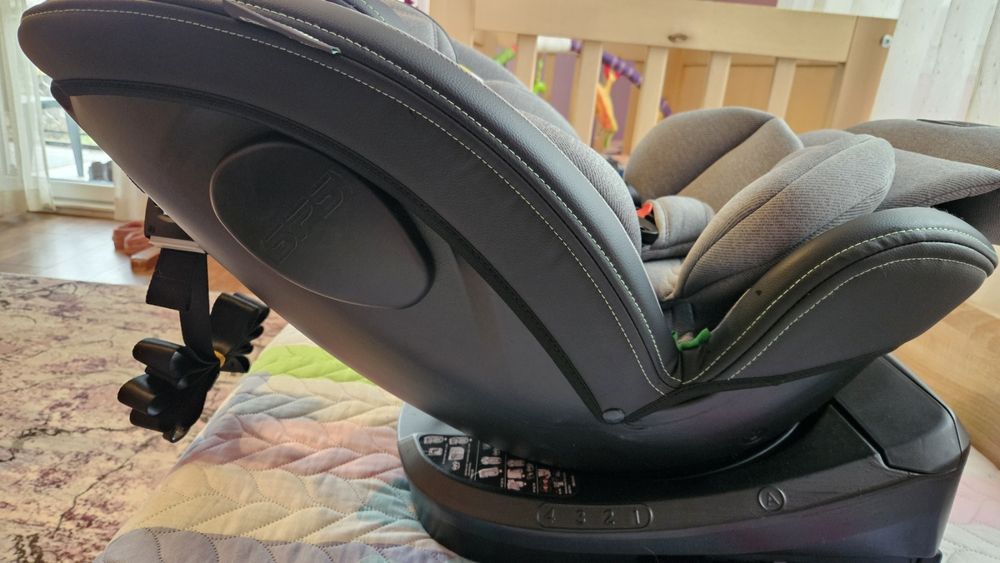 Столче за кола Chipolino Hypnotic 360°