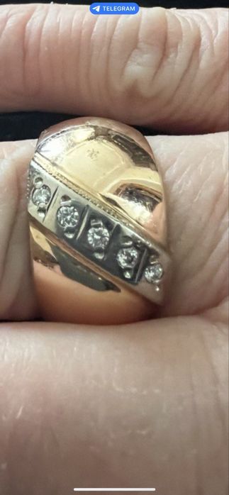 Срочно продается золотое кольцо