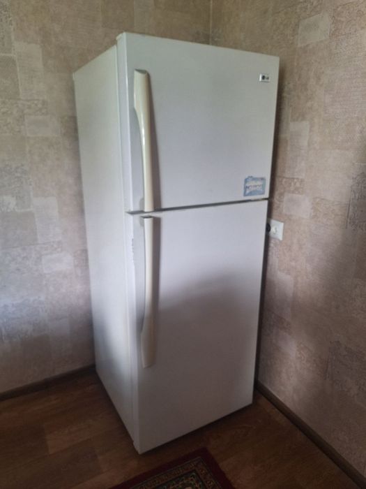 Холодильник LG 160/60