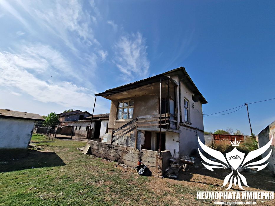 Продава се Къща в с. Избеглии, Област Пловдив - 450 кв.м за 111 €/кв.м - Снимка #8