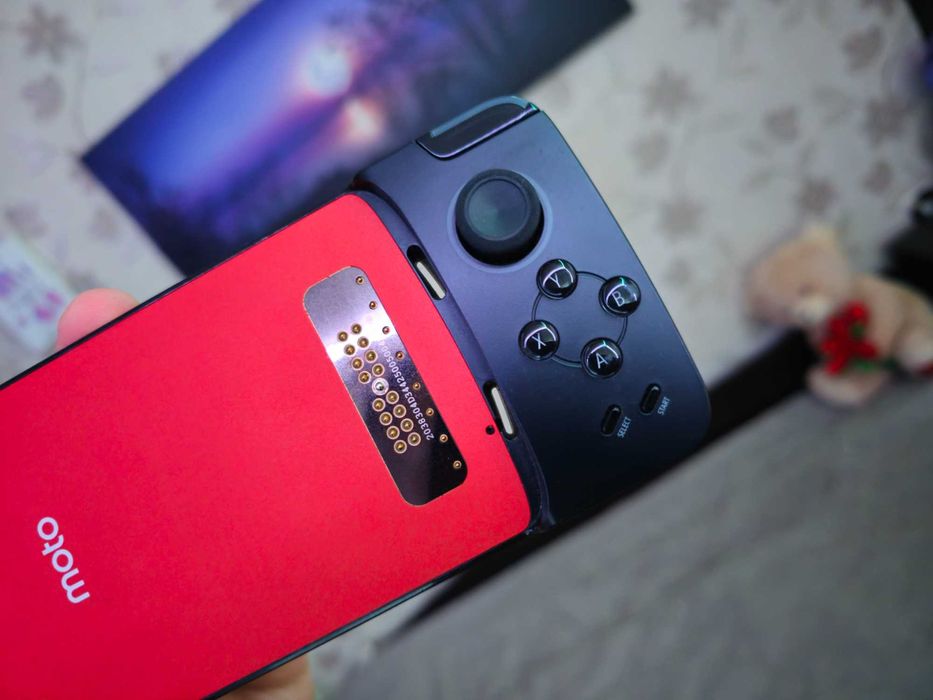 Motorola Gamepad & JBL SoundBoost 2