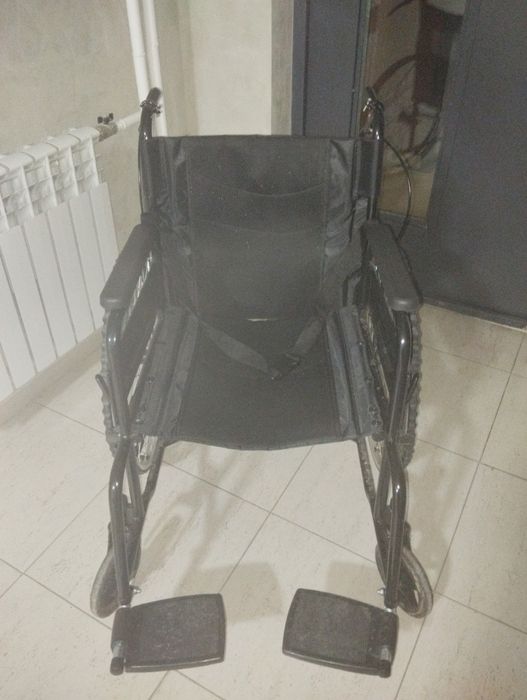 Коляска инвалидная в идеальном состоянии.