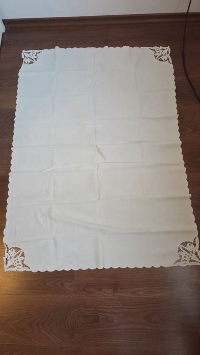 Покривка за маса рязана бродерия 95х130см