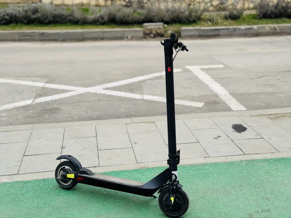 Vând trotinetă electrică