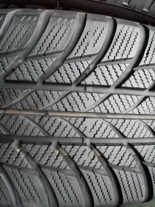 Anvelope de iarnă 215 65 17 Bridgestone Blizzak LM 001