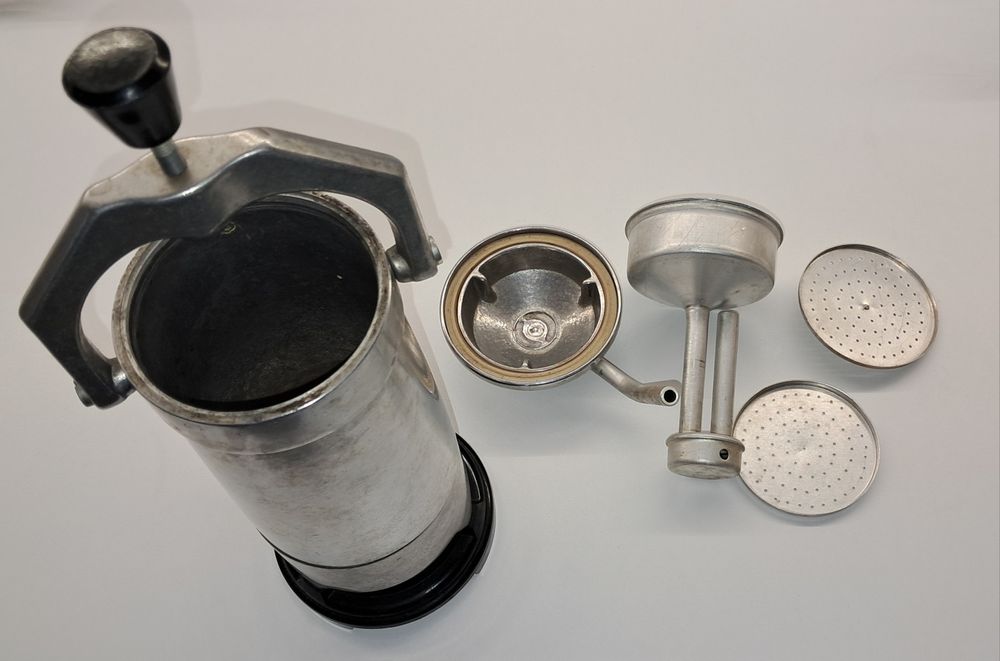 Ретро унгарска електрическа кафеварка