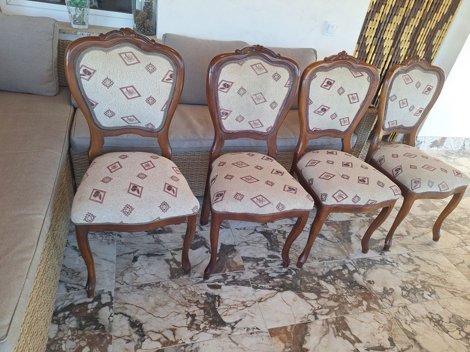 Четири стола от масив