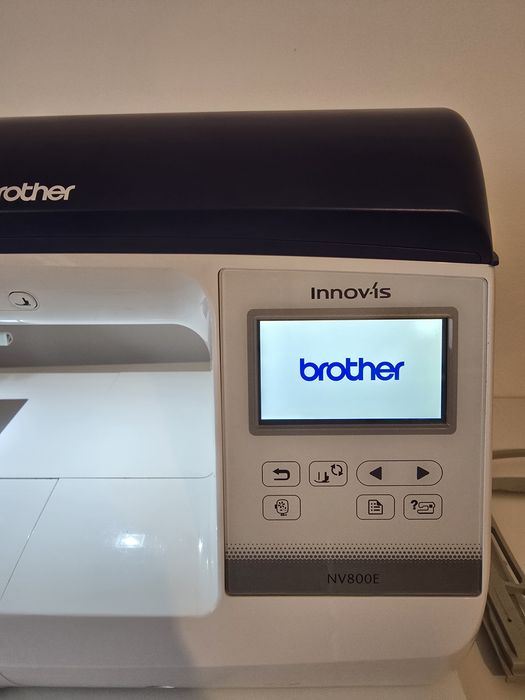 Mașină de brodat Brother Innovis NV 800E