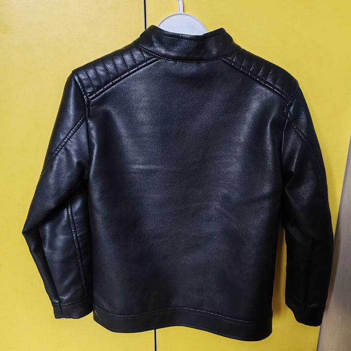 Кожаная куртка на мальчика размер 128