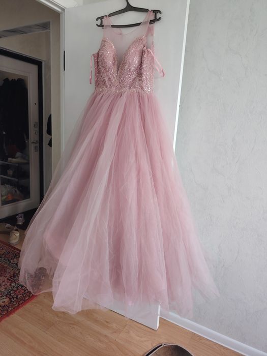 Платия пракат или можно купить