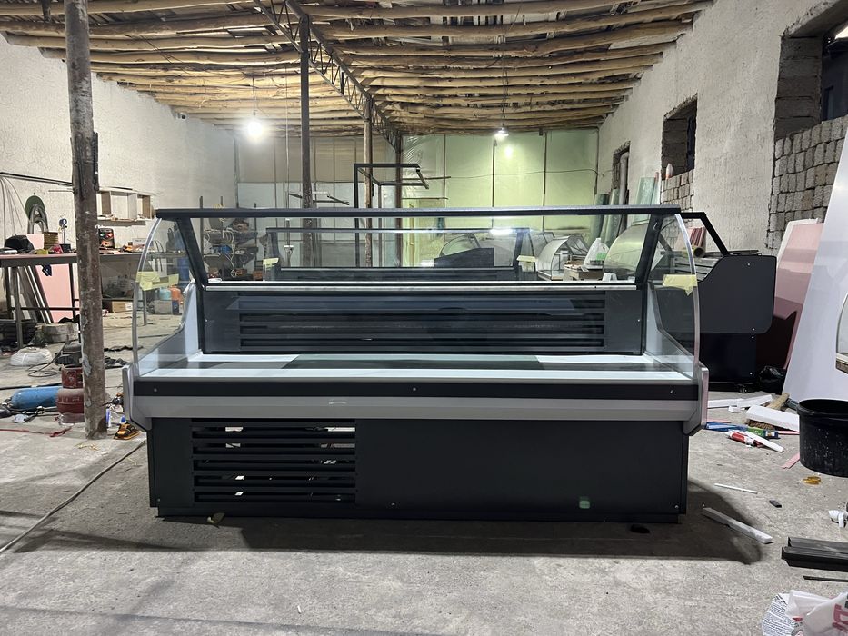 Витрина холодильник