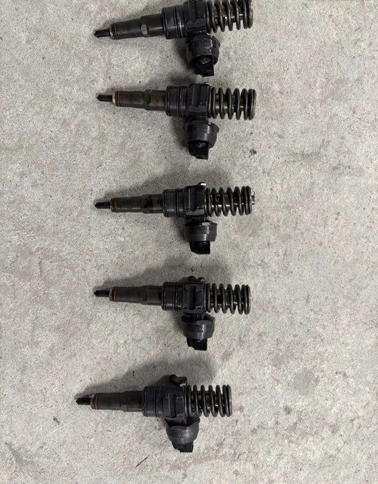 Bosch помпа-дюзи 5.0 V10  07Z 130 073 H