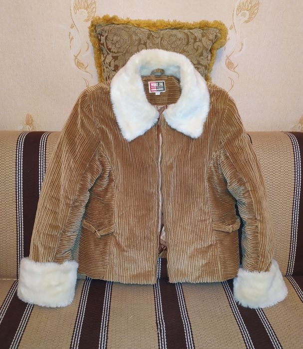 Женская вельветовая куртка