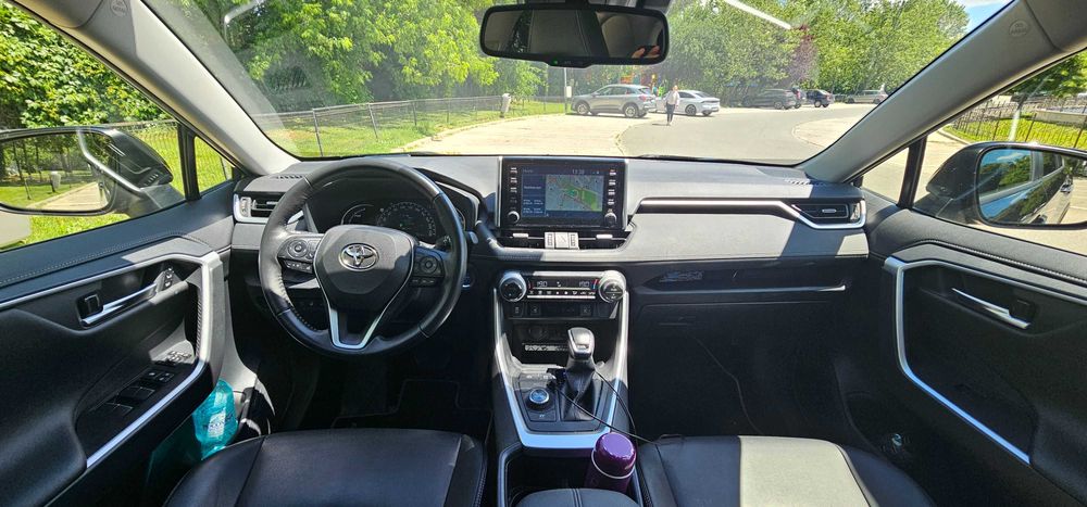 Toyota RAV 4 hybrid LUXURI