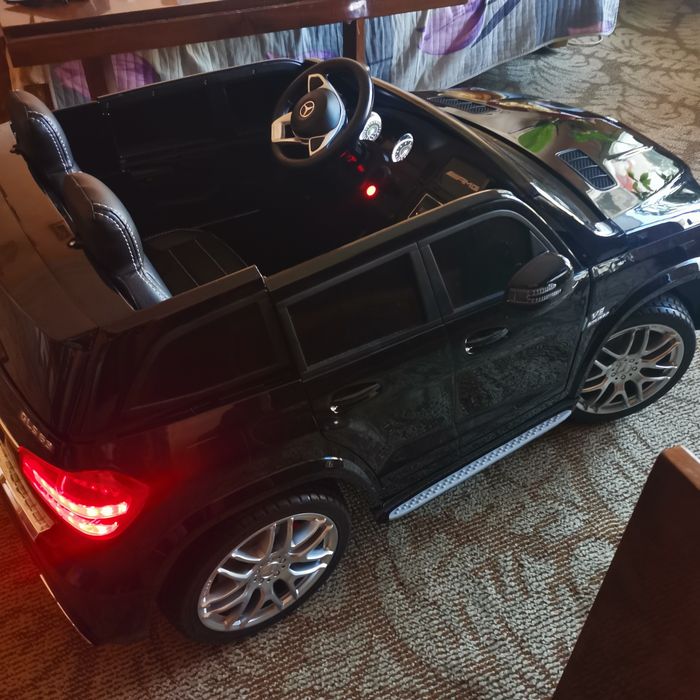 Акумулаторна кола Marcedes-Benz Gls63