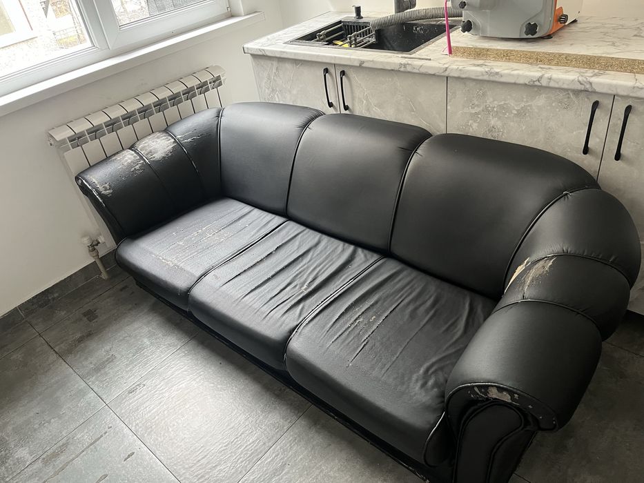 Продам срочно диван