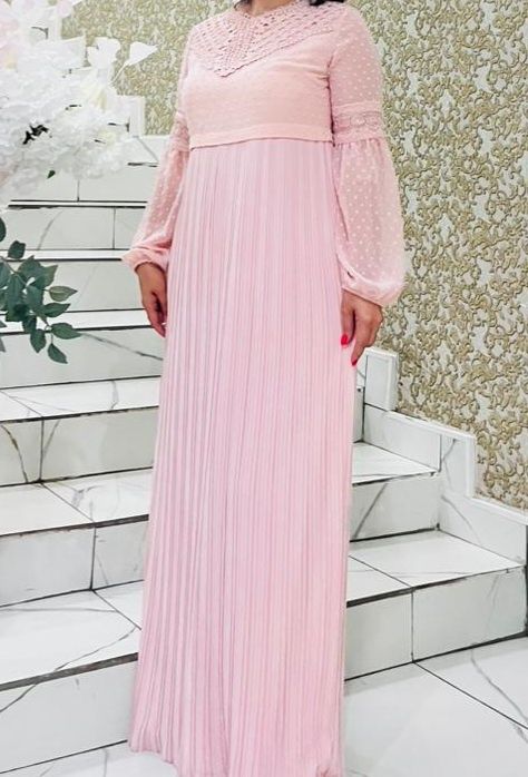 Вечерние платья.