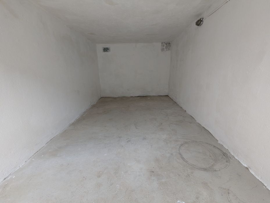 Garaj cărămidă electrificat Podgoria