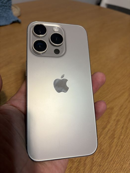 Продам iPhone 15 pro 128 gig серый