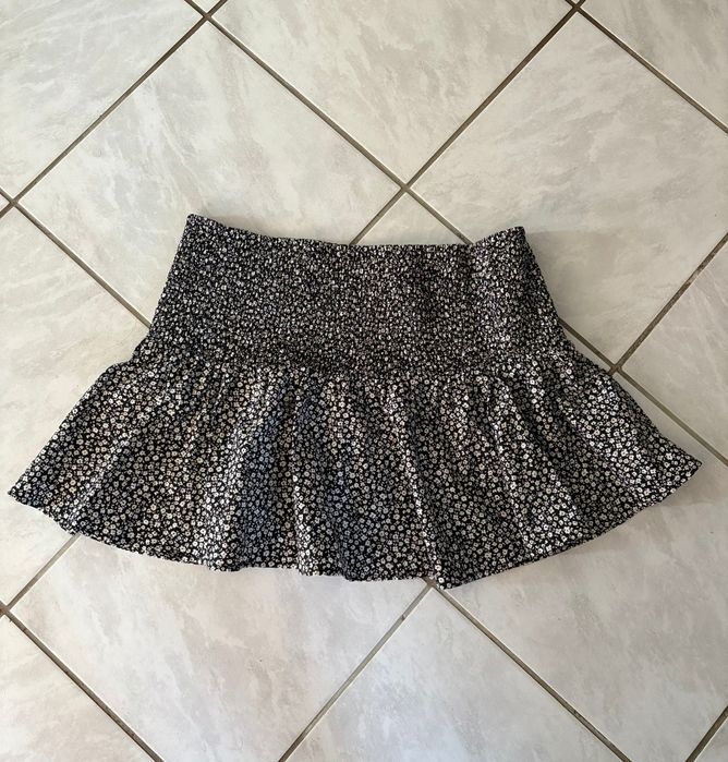 Fusta neagra cu model