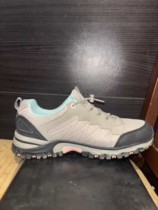 НОВИ Landrover дамски спортни обувки 41 номер