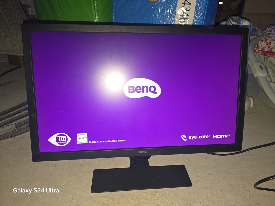 Vând monitoare de preferat la pachet