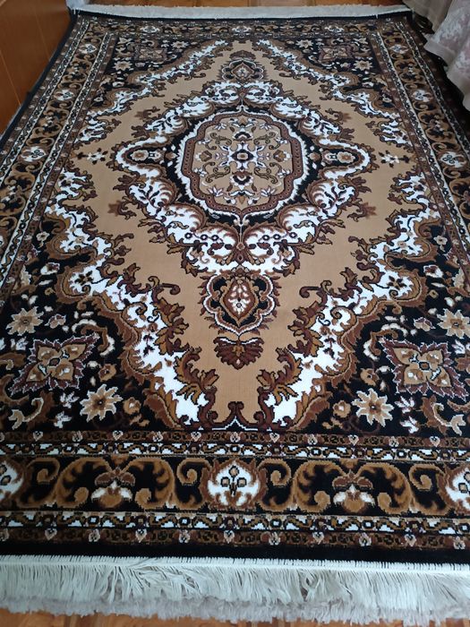 Ковёр, 2.75*1.80 м , отл.сост.