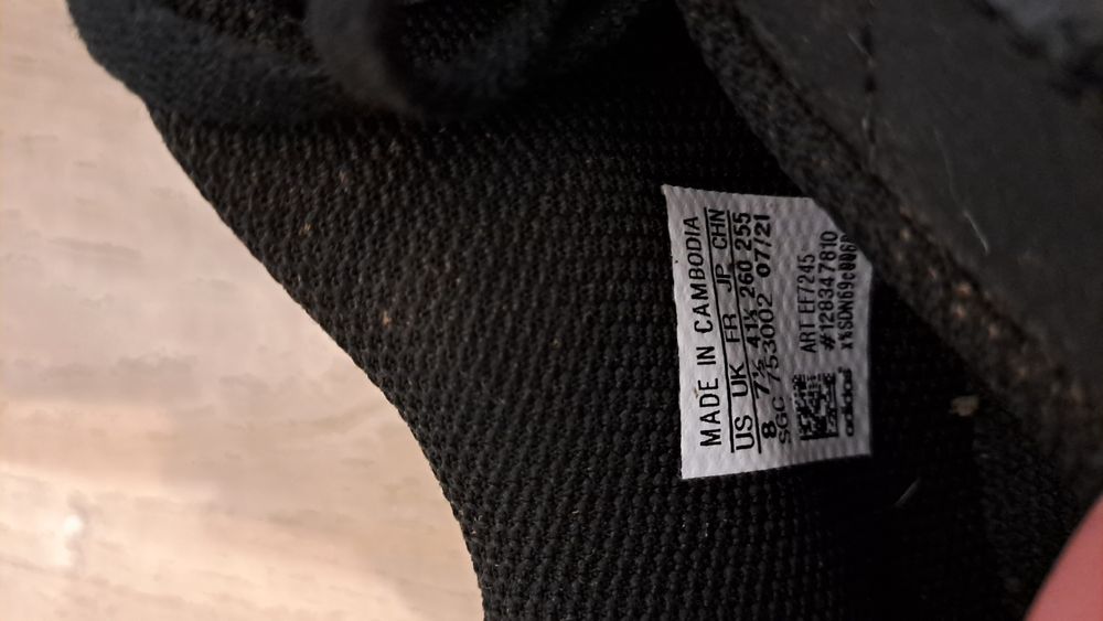 Футболни обувки Adidas  номер  41.5