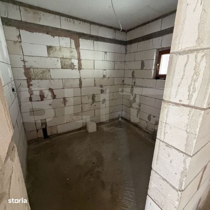 Casa si teren in Ocnita