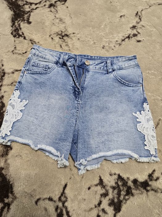 Pantaloni scurți de blug